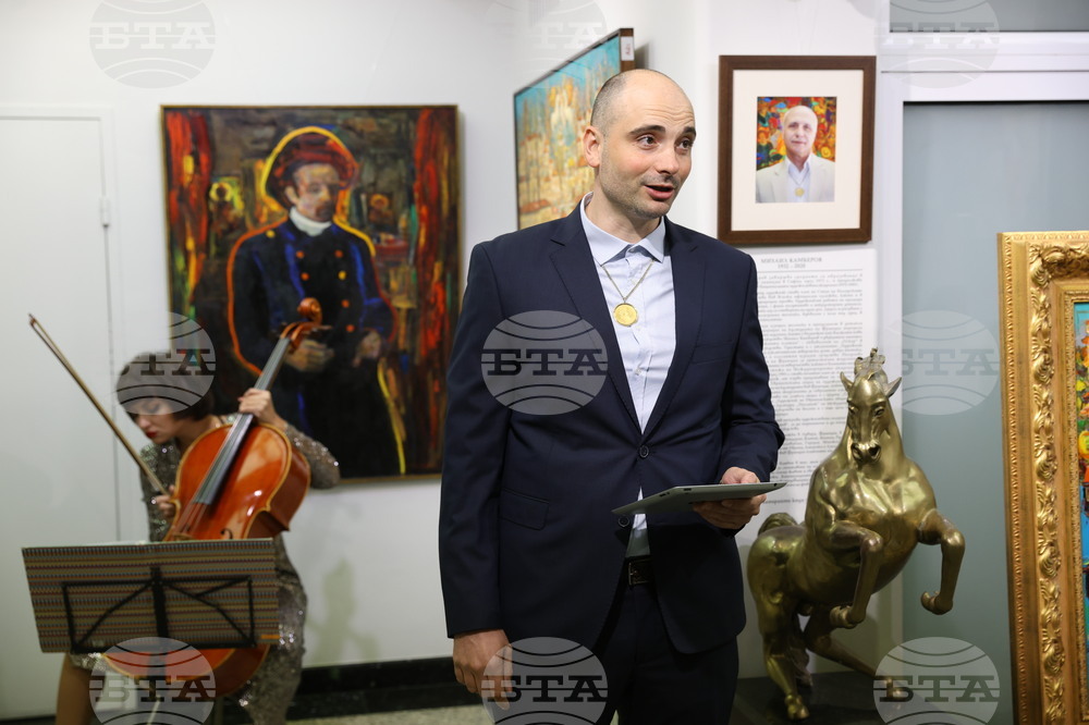 Изложба - Михаил Камберов