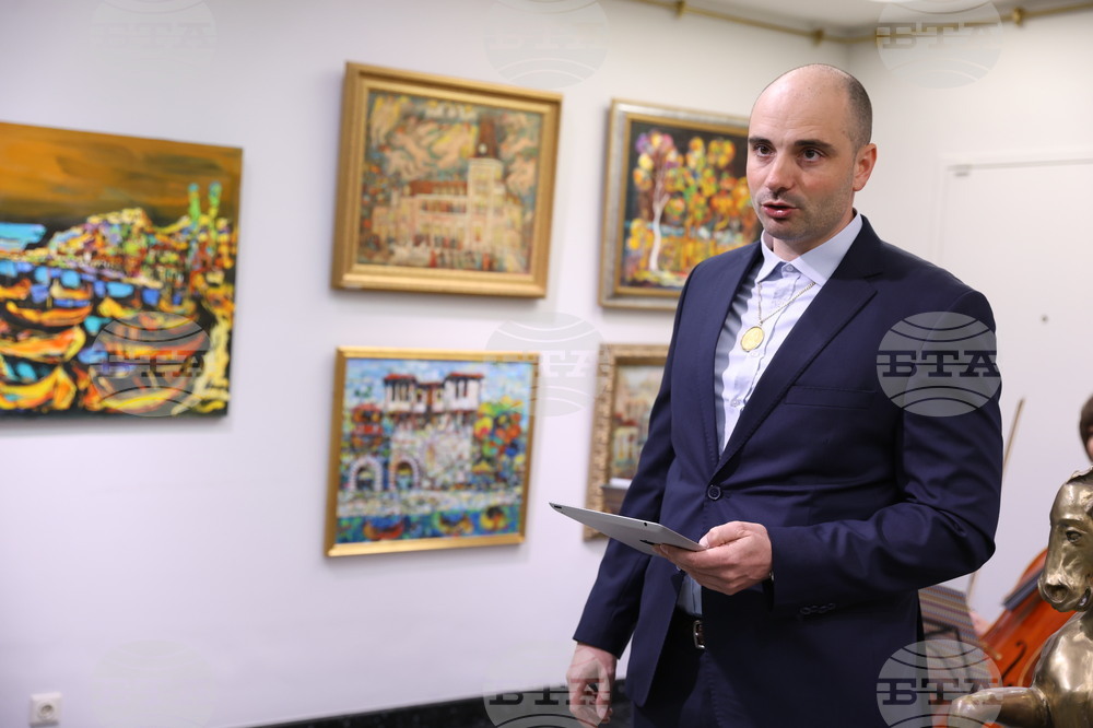 Изложба - Михаил Камберов