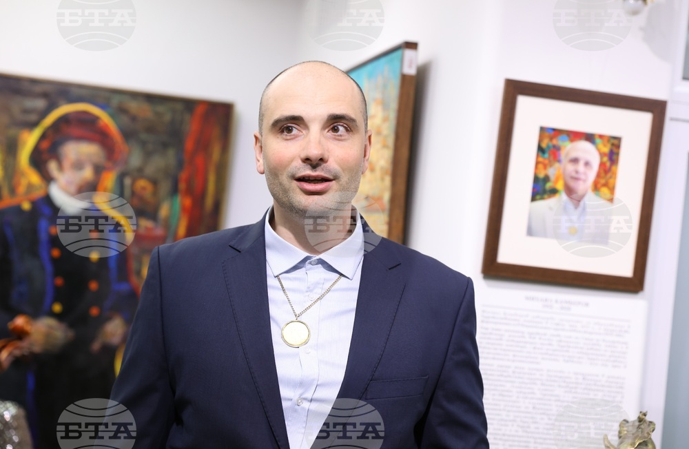 Изложба - Михаил Камберов