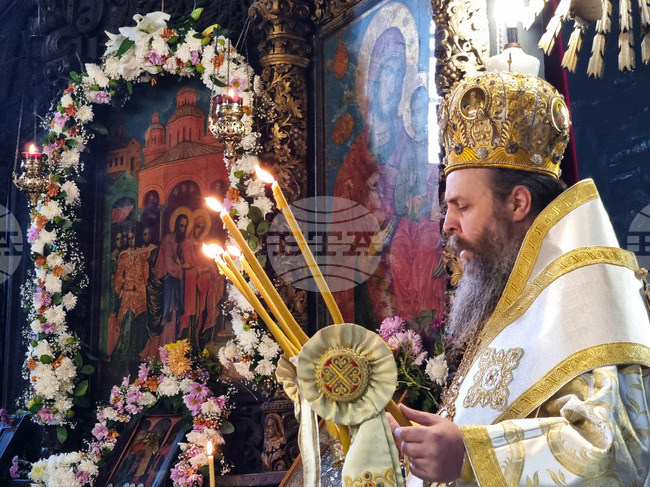 Благоевград - храм „Въведение Богородично“ - празник