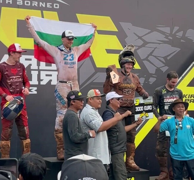 Теодор Кабакчиев спечели международно състезание по хард ендуро в Индонезия