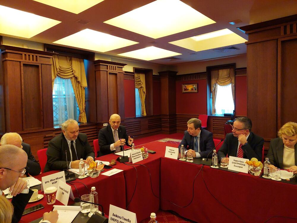 Зам.-министър Николов: В близките седмици предстои да обявим кандидатстването по процедурата за ВЕИ и системи за съхранение на енергия по НПВУ