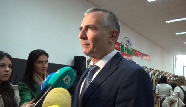 Министърът на спорта от Перник: "Надявам се в най-кратки срокове да получим отговори от Българския футболен съюз"