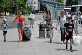 Бургас - бежанци - настаняване