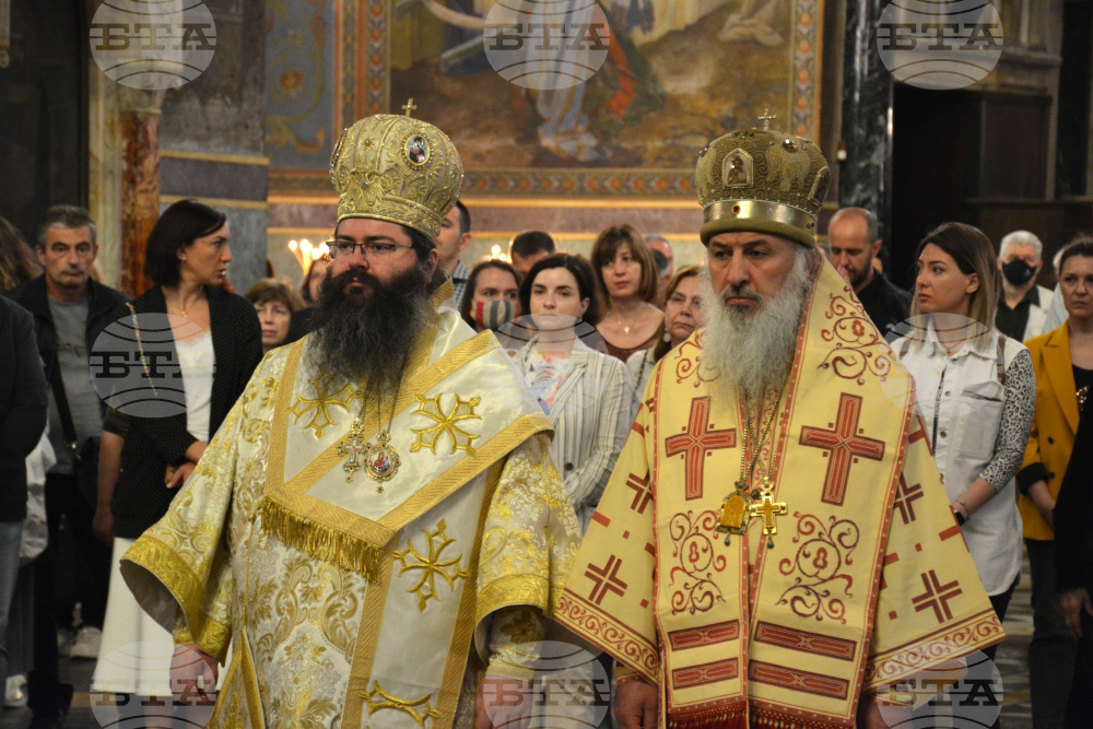 Песнопения на арамейски език огласиха патриаршеската катедрала "Св. Александър Невски"