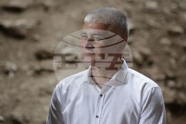 Луковит - пещера "Проходна" - Школа БТА - сертификати