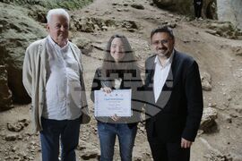 Луковит - пещера "Проходна" - Школа БТА - сертификати