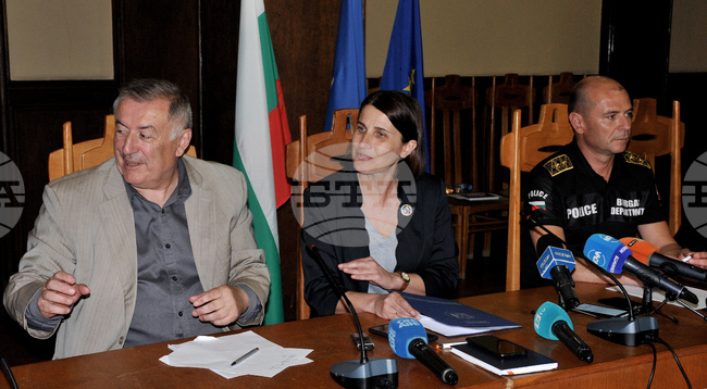 Бургас - Областна управа - Кризисен щаб - брифинг