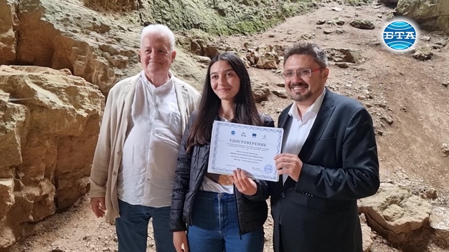 Първите стажанти на БТА получиха сертификати под „Очите на Бога“