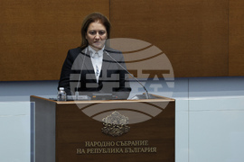 Парламент - заседание - Милена Димова - клетва
