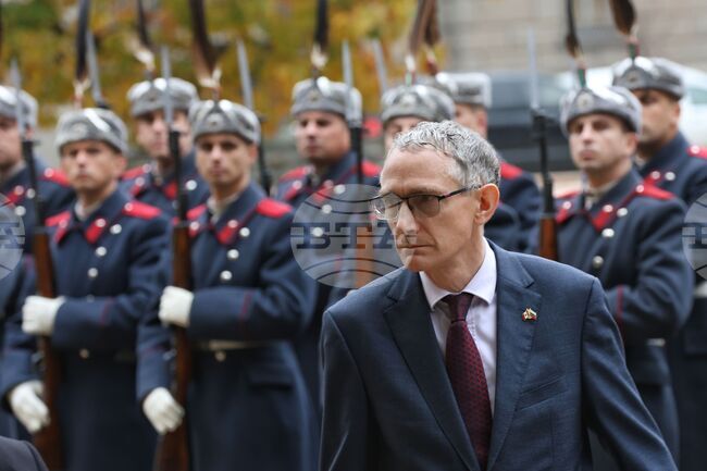 Посланик на Канада - президент - акредитивни писма