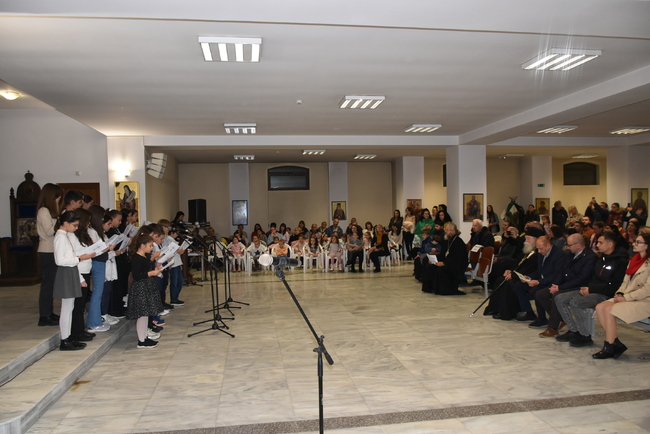 Кметът на Ловеч поздрави участниците в концерта, посветен на Деня на православната християнска младеж и семейство