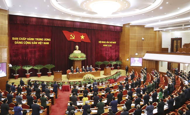 Виетнамската комунистическа партия номинира министъра на обществената сигурност генерал То Лам за президент