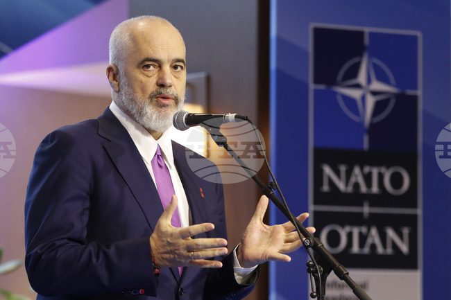 Албанският премиер се срещна с генералния секретар на НАТО 