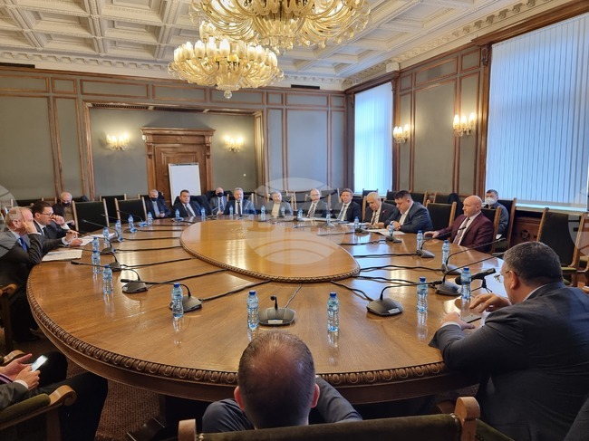 В парламентарната Комисия по отбрана се запознаха с инициативи от Общата политика за сигурност и отбрана на ЕС