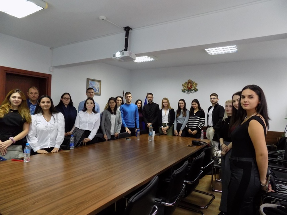 Апелативна прокуратура – София: Студенти по право от столичните университети дискутират съдебната практика с магистрати от Софийската апелативна прокуратура в Деня на отворените врати