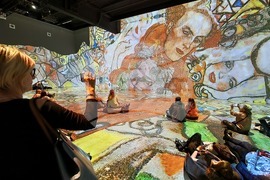 Румъния - компютърна фабрика - медийно изкуство