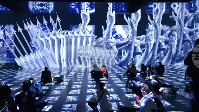 Румъния - компютърна фабрика - медийно изкуство