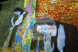 Румъния - компютърна фабрика - медийно изкуство