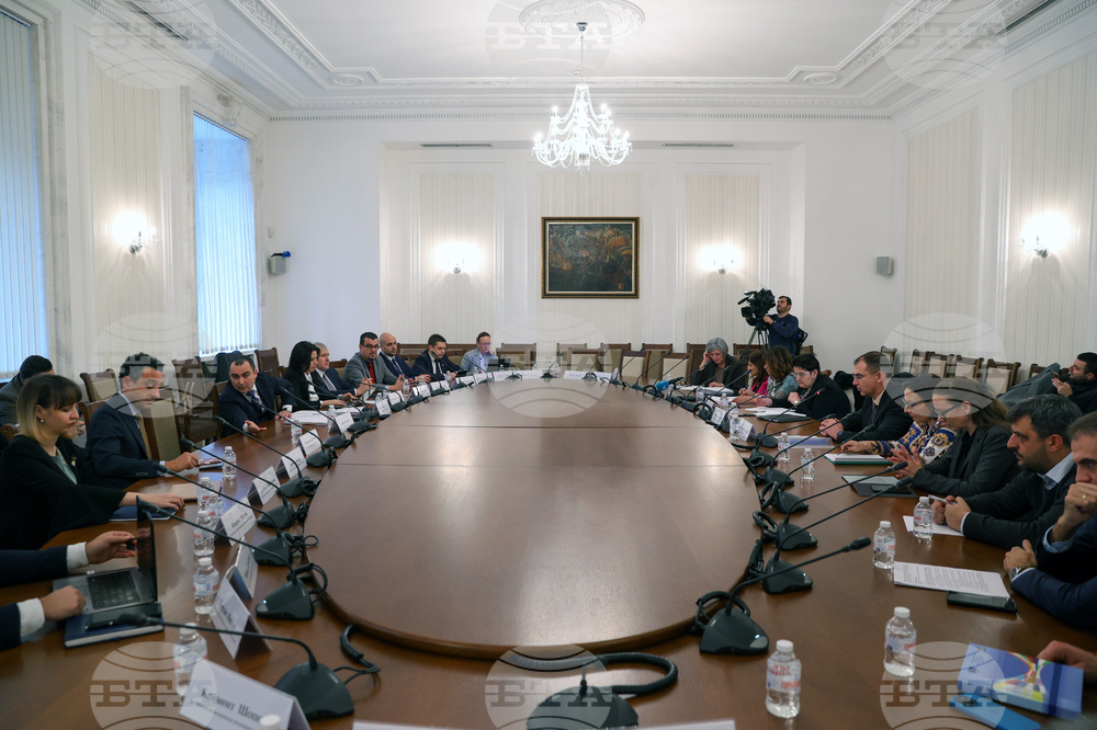 Парламент - Комисия по икономическа политика и иновации - заседание