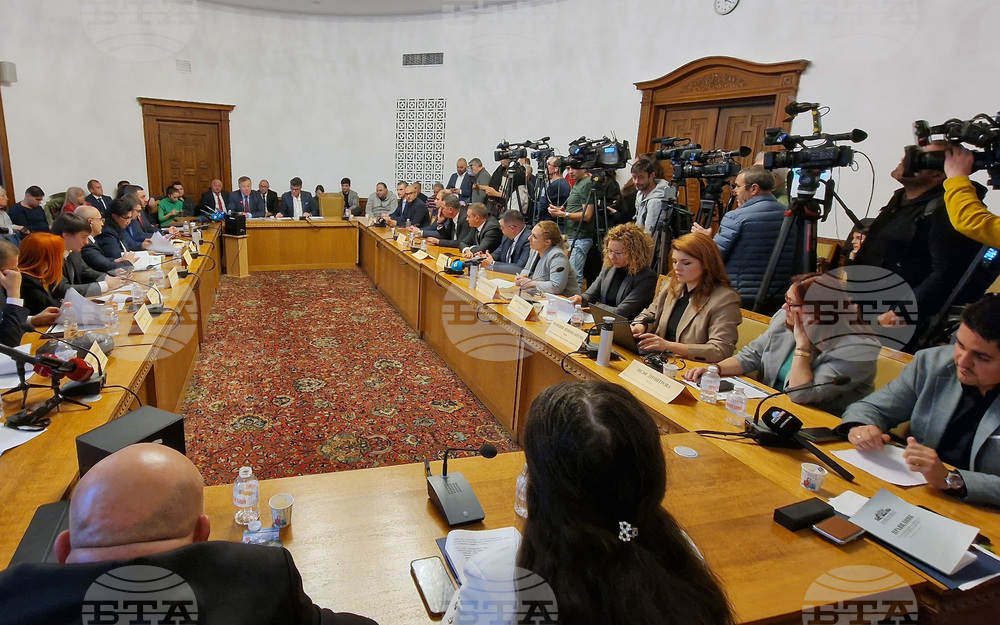 Парламент - Комисия по въпросите на децата, семейството, младежта и спорта