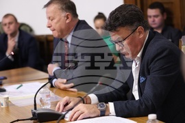 Парламент - Комисия по въпросите на децата, семейството, младежта и спорта