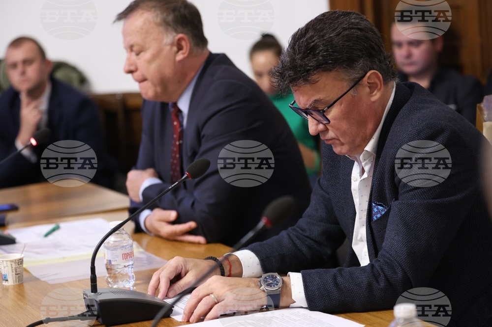 Парламент - Комисия по въпросите на децата, семейството, младежта и спорта