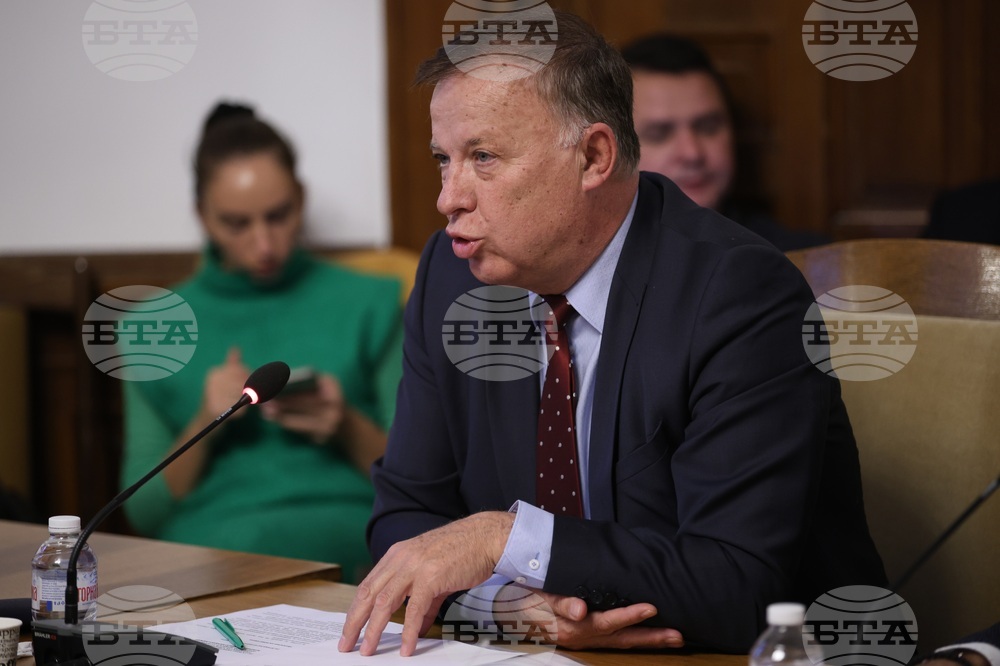 Парламент - Комисия по въпросите на децата, семейството, младежта и спорта