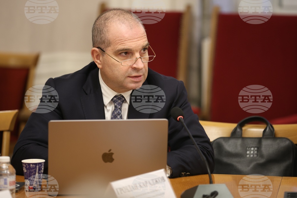 Парламент - Комисия по регионална политика, благоустройство и местно самоуправление