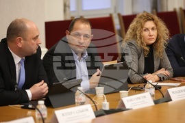 Парламент - Комисия по регионална политика, благоустройство и местно самоуправление