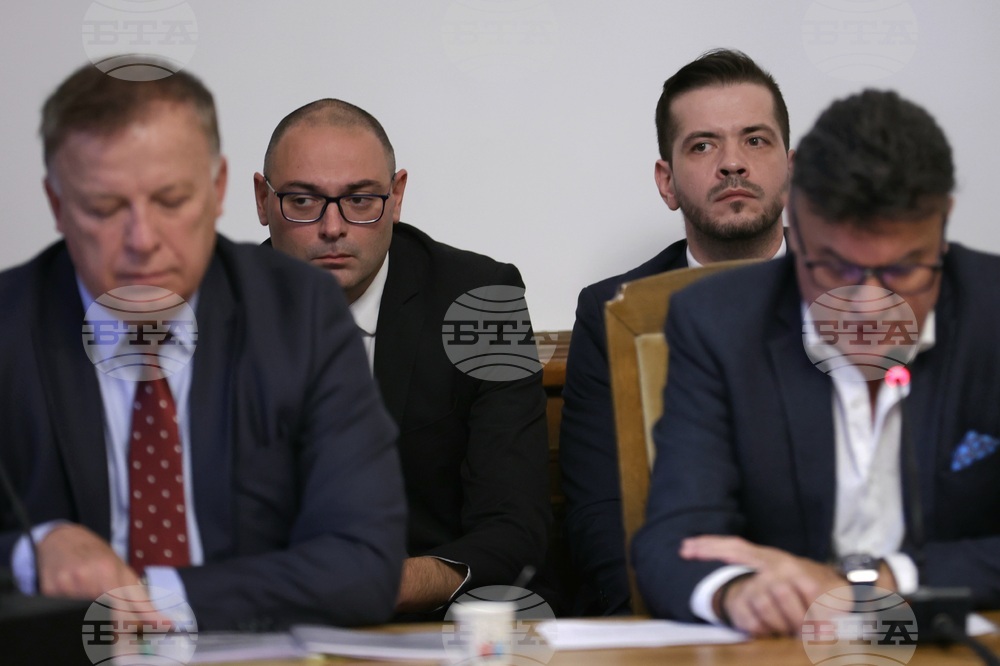 Парламент - Комисия по въпросите на децата, семейството, младежта и спорта