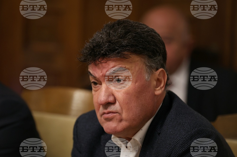 Парламент - Комисия по въпросите на децата, семейството, младежта и спорта