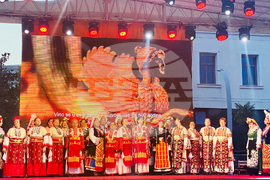 Черна гора - пролетен базар - фолклорни ансамбли