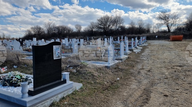 Община Ловеч осигурява безплатен транспорт до гробищен парк „Скобелево“ на 20 април 