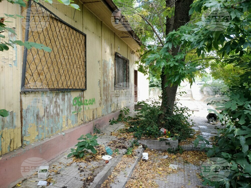 Стари сгради на диспансер в Бургас ще бъдат съборени, за да освободят място за парк