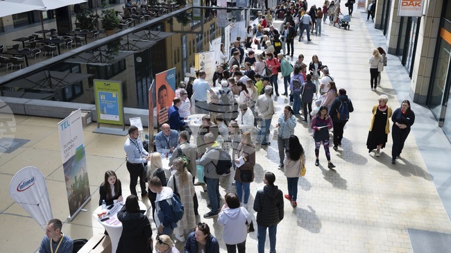 Германия отчете през октомври с 120 000 безработни повече, отколкото преди година