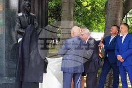 Варна - Шарл Азнавур - паметник - откриване