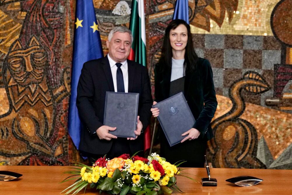 Мария Габриел: Светът на дипломацията има нужда от идеите и таланта на новото поколение