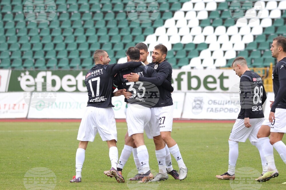 Габрово - футбол - Славия -  Янтра