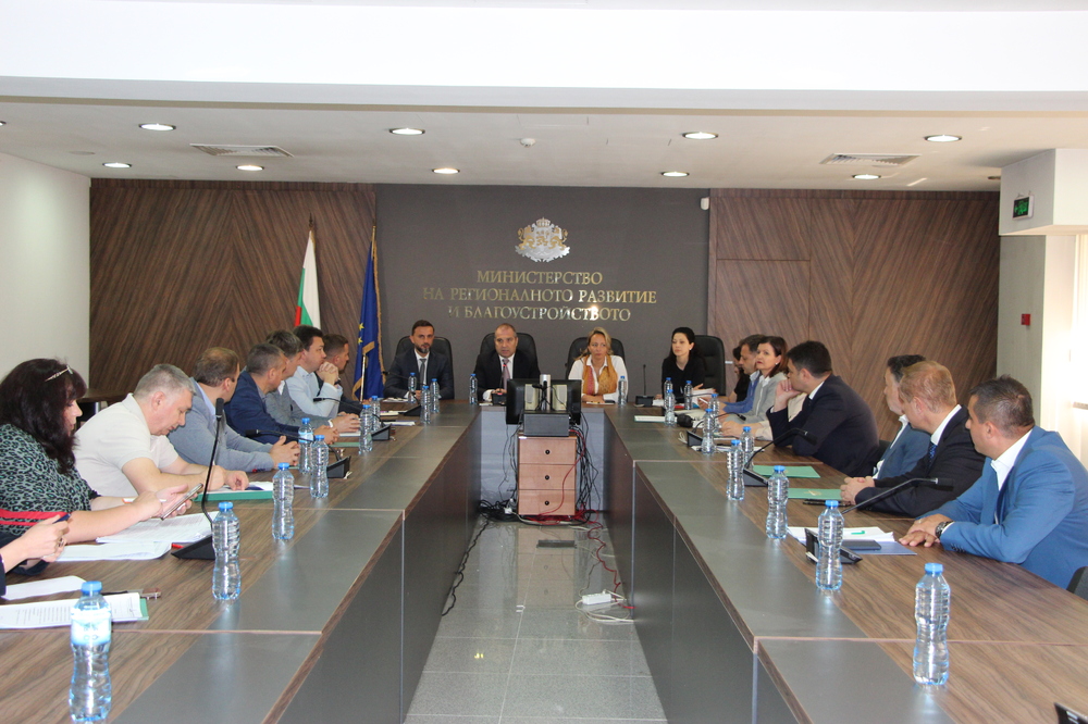 Близо 3 млрд. лв. са необходими на общините за проекти за ВиК и общински пътища