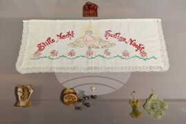 Бургас - старинни австрийски коледни играчки - изложба