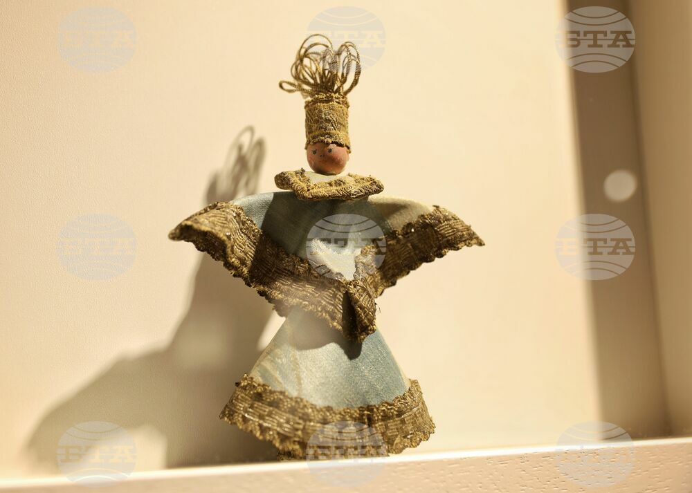 Бургас - старинни австрийски коледни играчки - изложба
