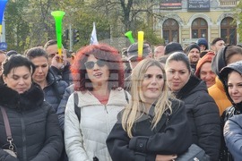 Румъния - служители на метрото - протест