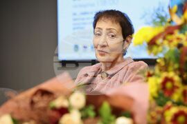 Бургас - Любов Кронева - "Хората са нежни" - книга - представяне