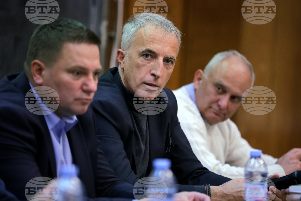 Футболни съдии - студенти - среща