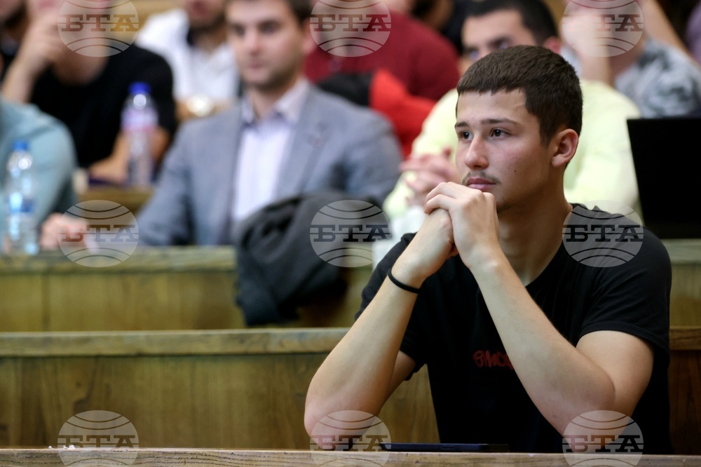 Футболни съдии - студенти - среща