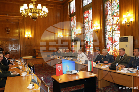 Яшар Гюлер - посещение