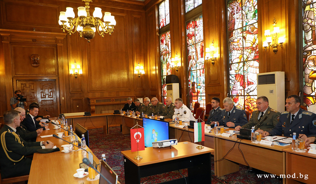 Яшар Гюлер - посещение