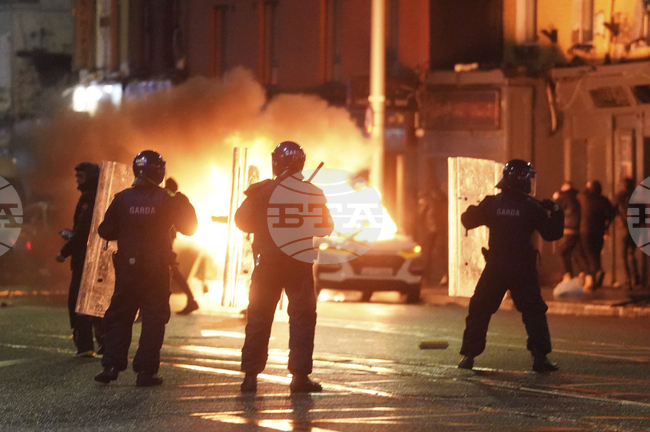 Шефът на ирландската полиция заяви, че не изключва нито един мотив от версиите за нападението с нож в Дъблин