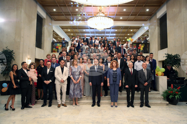 Президент - младежи в неравностойно положение - традиционен абитуриентски бал